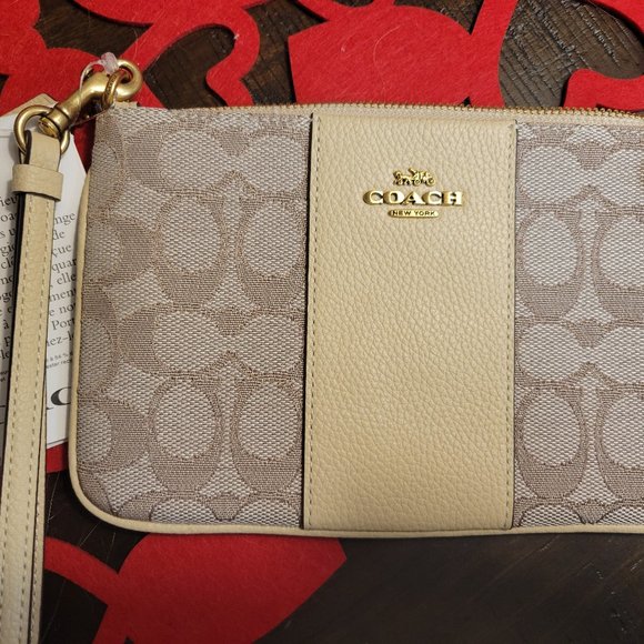 Coach Bag Purse Wristlet - Picture 1 of 7